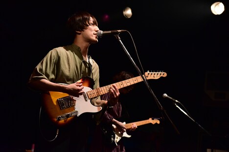 橋本薫（Vo, G）（撮影：高田真希子）