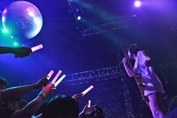 藤田恵名 バースデーワンマンライブ「あとはねるだけ？」の様子。