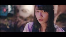 PassCode「ONE STEP BEYOND」のミュージックビデオのワンシーン。