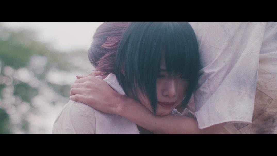 PassCode「ONE STEP BEYOND」のミュージックビデオのワンシーン。