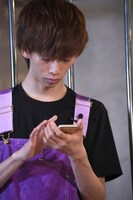 8号車へお礼のブログを書くリョウガ。