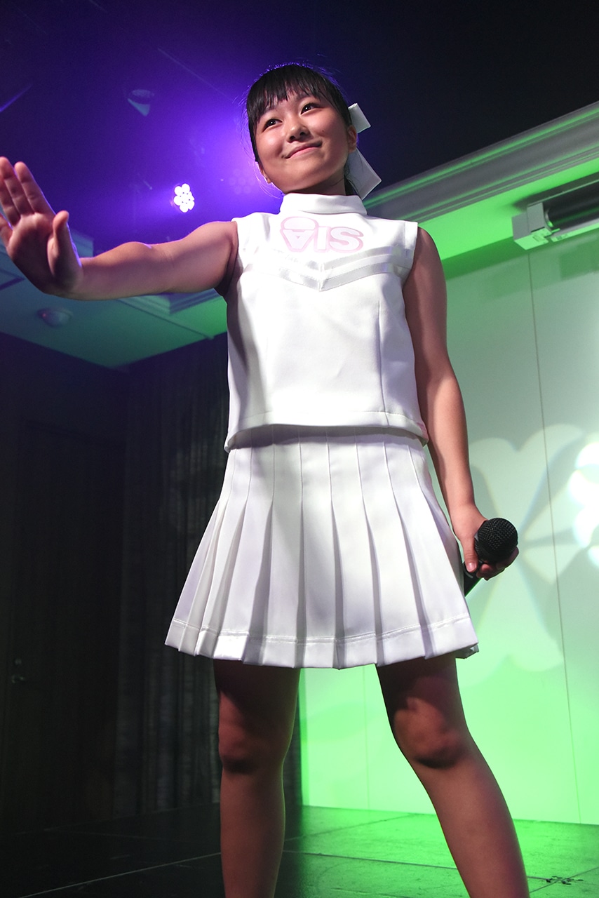 島崎友莉亜