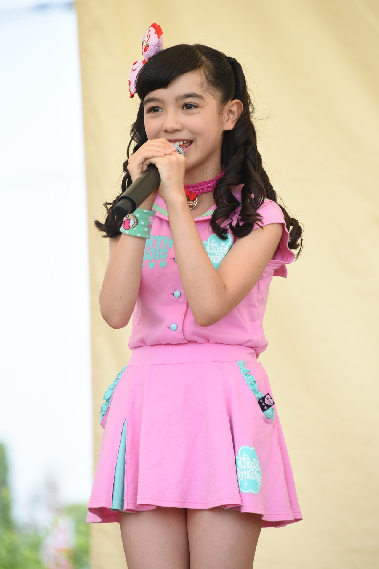 ロワ梨里愛