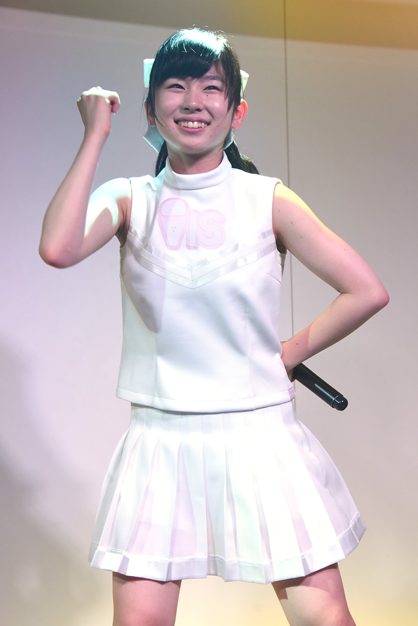 栗原舞優 - AISが7月7日7時7分に7曲披露、7人体制での新たな