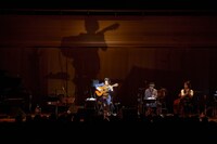 沖仁「デビュー15周年記念公演 15 -QUINCE-」の様子。 （写真提供：TONE）