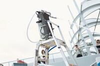 ラジコン放水機（撮影：マキノタカヒコ）