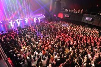 「FlowBackワンマンライブ2017『VERSUS』」の様子。（写真提供：Ki/oon Music）