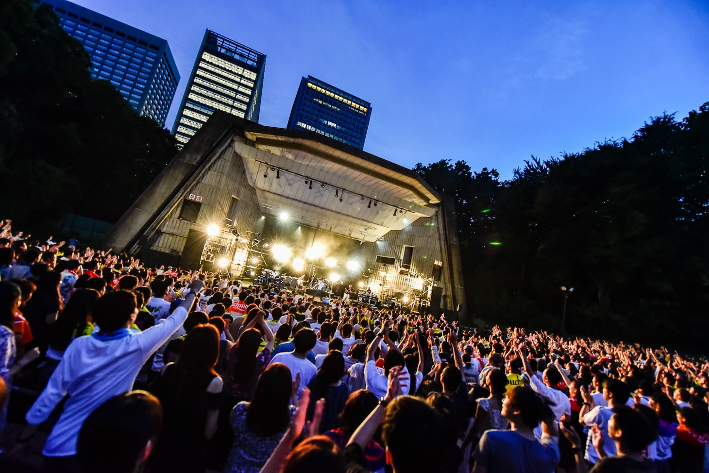 Suchmos「F.C.L.S. LIVE」の様子。（Photo by Shun Komiyama）