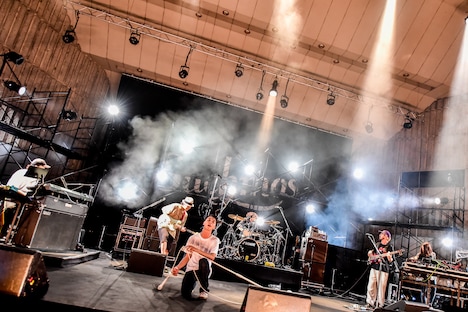 Suchmos「F.C.L.S. LIVE」の様子。（Photo by Shun Komiyama）