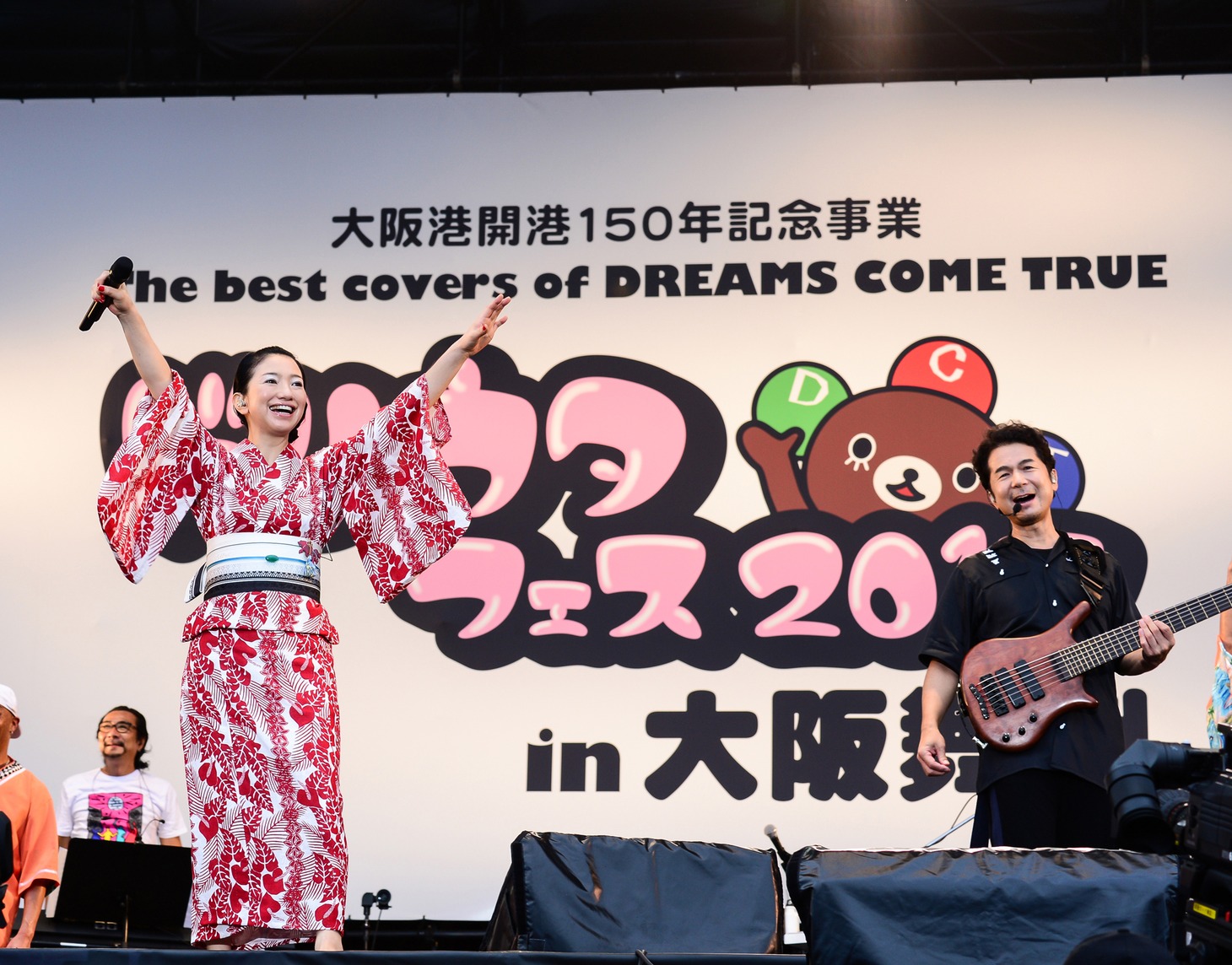 「The best covers of DREAMS COME TRUE ドリウタフェス 2017 in 大阪舞洲」の様子。