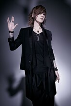 SUGIZO