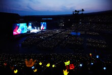 SOL（from BIGBANG）「TAEYANG 2017 WORLD TOUR <WHITE NIGHT> IN JAPAN -SOL STADIUM LIVE-」ZOZOマリンスタジアム公演の様子。（写真提：avex）