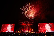 SOL（from BIGBANG）「TAEYANG 2017 WORLD TOUR <WHITE NIGHT> IN JAPAN -SOL STADIUM LIVE-」ZOZOマリンスタジアム公演の様子。（写真提：avex）