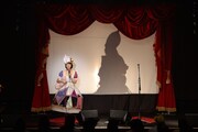 「唄とアコーディオンの姉妹劇場2017」大阪市中央公会堂公演の様子。（写真提供：avex）