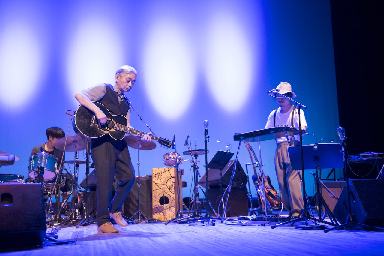 細野晴臣、初夏ツアー浅草公演で大喝采「引退後初ライブです」