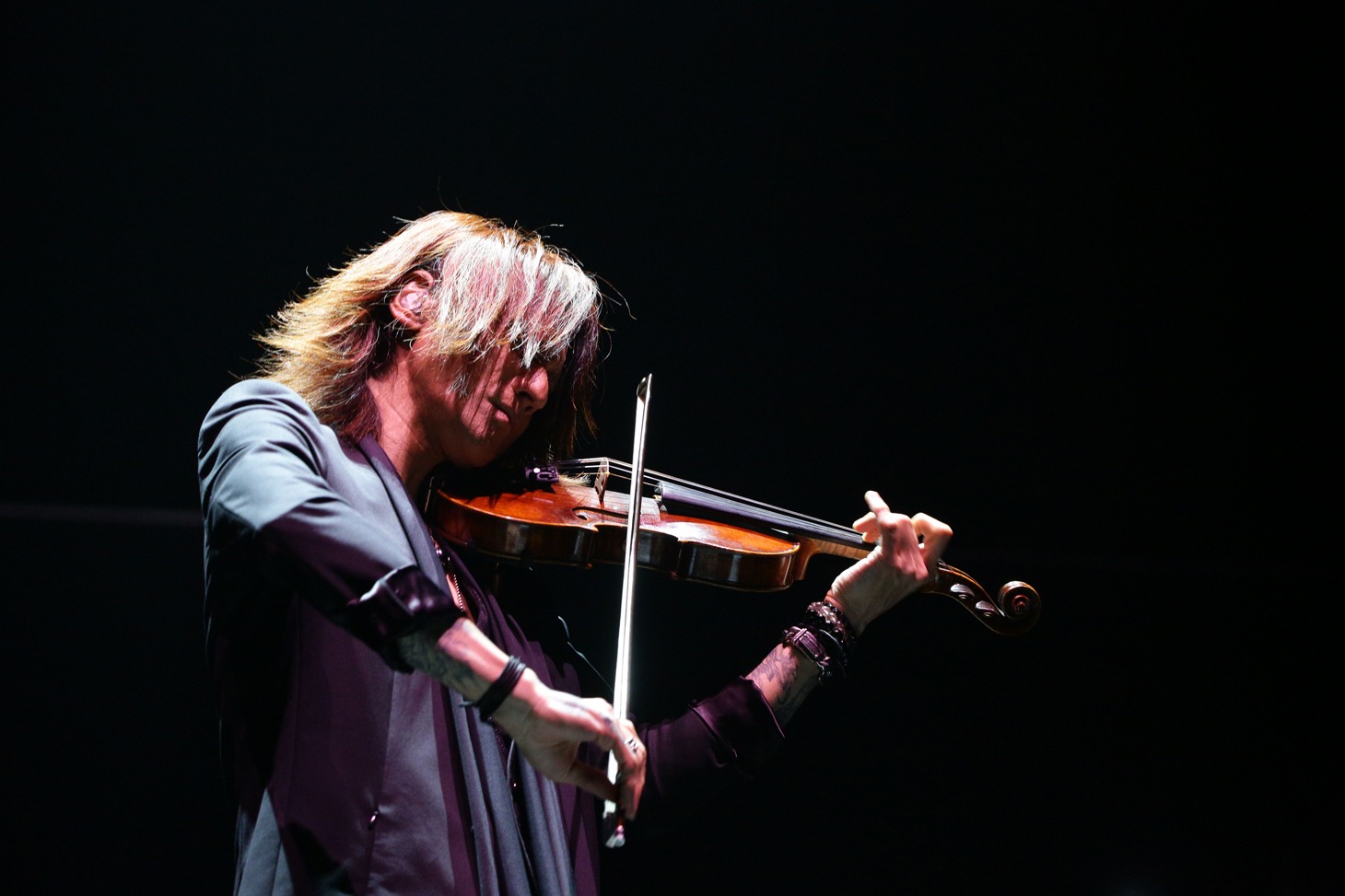 SUGIZO（G, Violin）