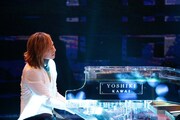 YOSHIKI（Dr, Piano）