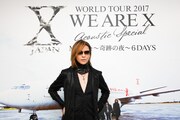 YOSHIKI（Dr, Piano）
