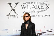 YOSHIKI（Dr, Piano）