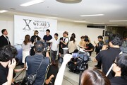 YOSHIKI記者会見の様子。
