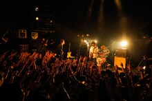 BURNOUT SYNDROMES（Photo by HAJIME KAMIIISAKA）