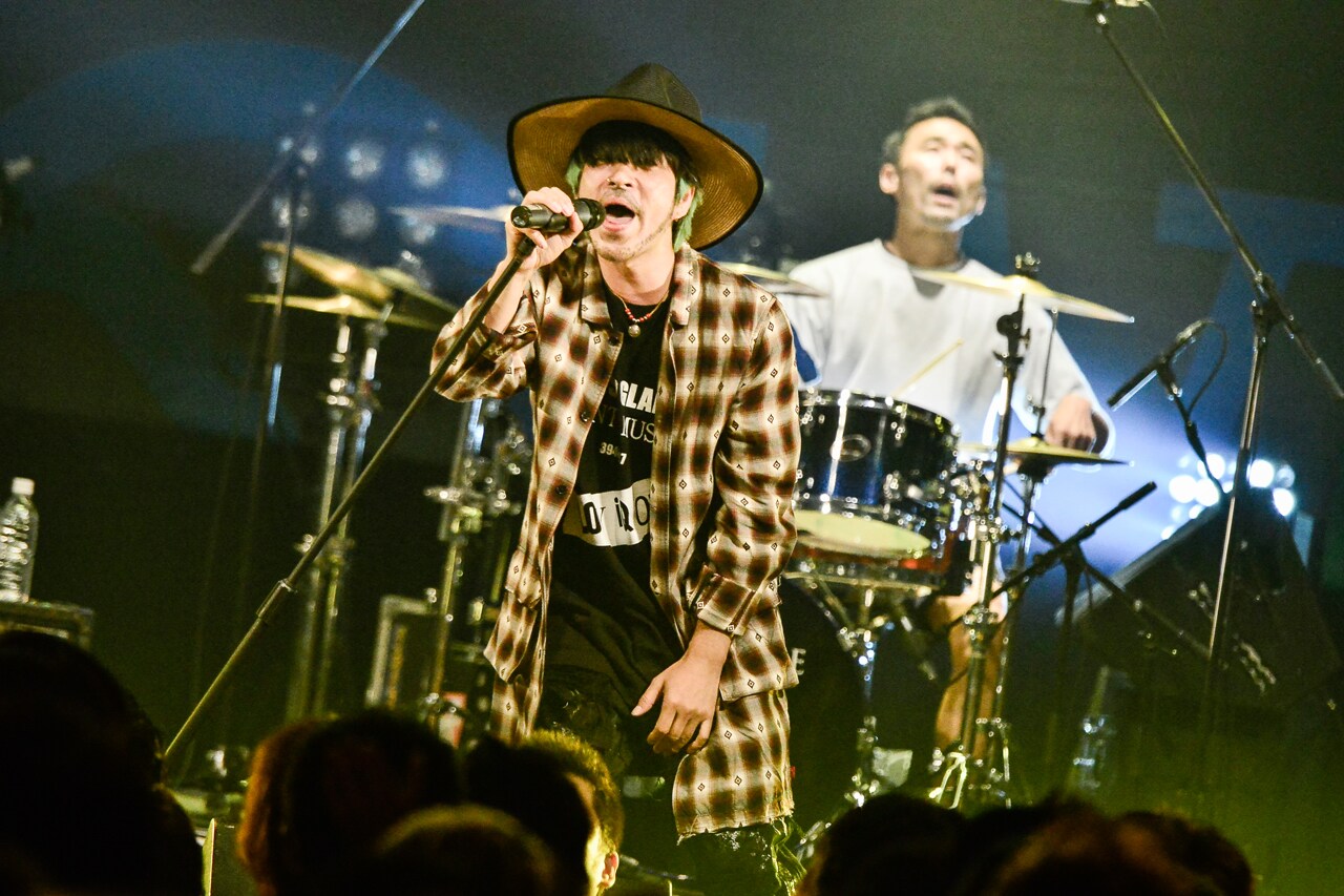 LOW IQ 01 & MASTER LOW（撮影：橋本塁[SOUND SHOOTER]）