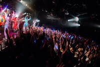 「ディスコサイケデリカツアー」大阪・ESAKA MUSE公演の様子。（Photo by shinz）