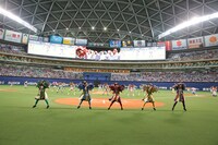 「マイナビオールスターゲーム2017」初日オープニングセレモニーの様子。