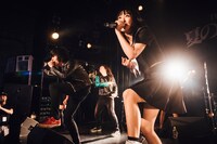 THE 夏の魔物「シン・マモノボンバイエ TOUR」最終公演の様子。（撮影：タイコウクニヨシ）