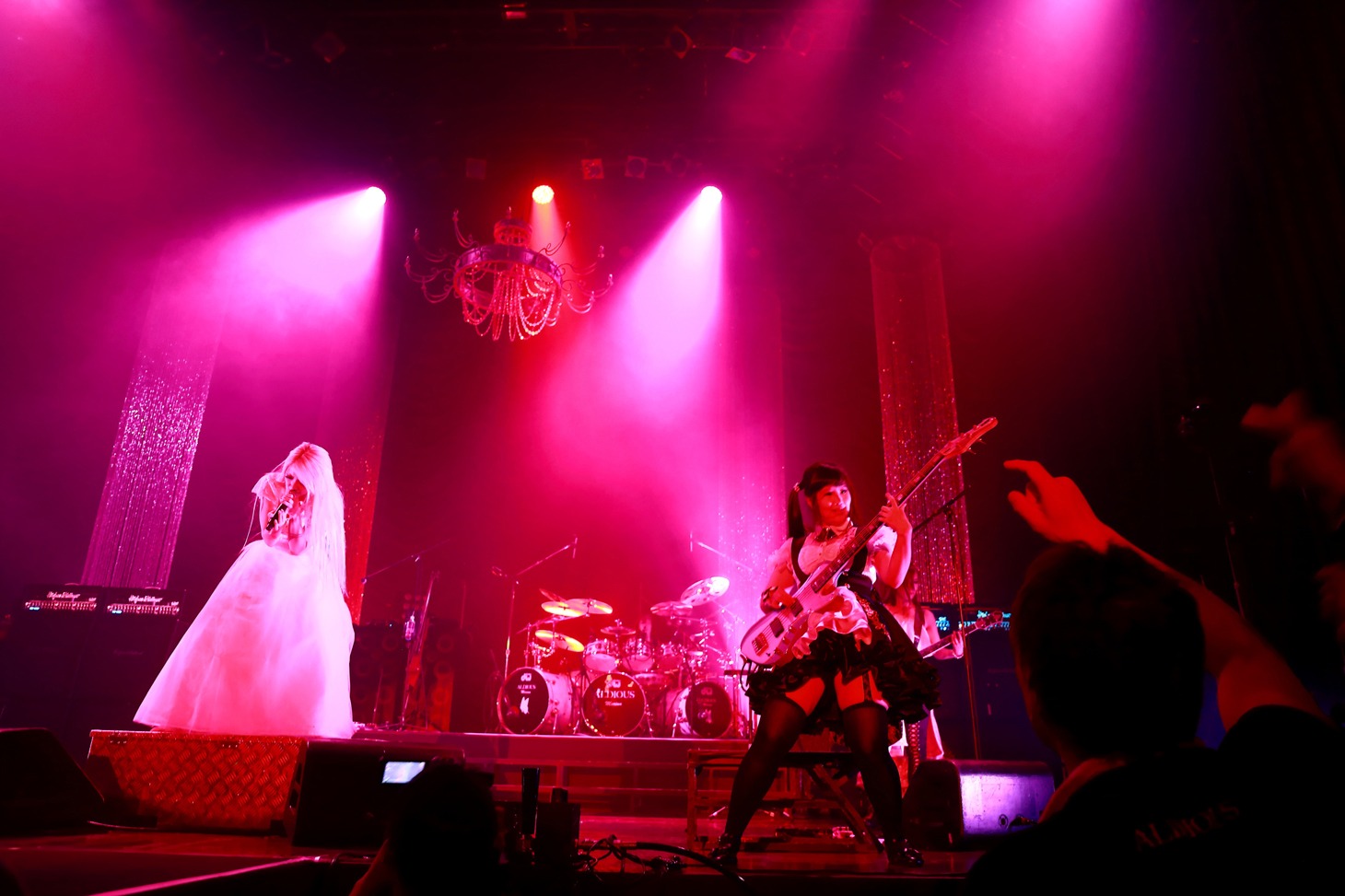 Aldiousのライブの様子。