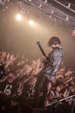 Hello Sleepwalkers「Hello Sleepawalkers 2017 “シンセカイ”」東京・LIQUIDROOM公演の様子。（Photo by Yosuke Tori）