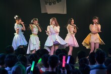 マジカル・パンチライン「1stワンマンライブ "World’s End Wonderland: Episode I"」の様子。（提供：林晋介）