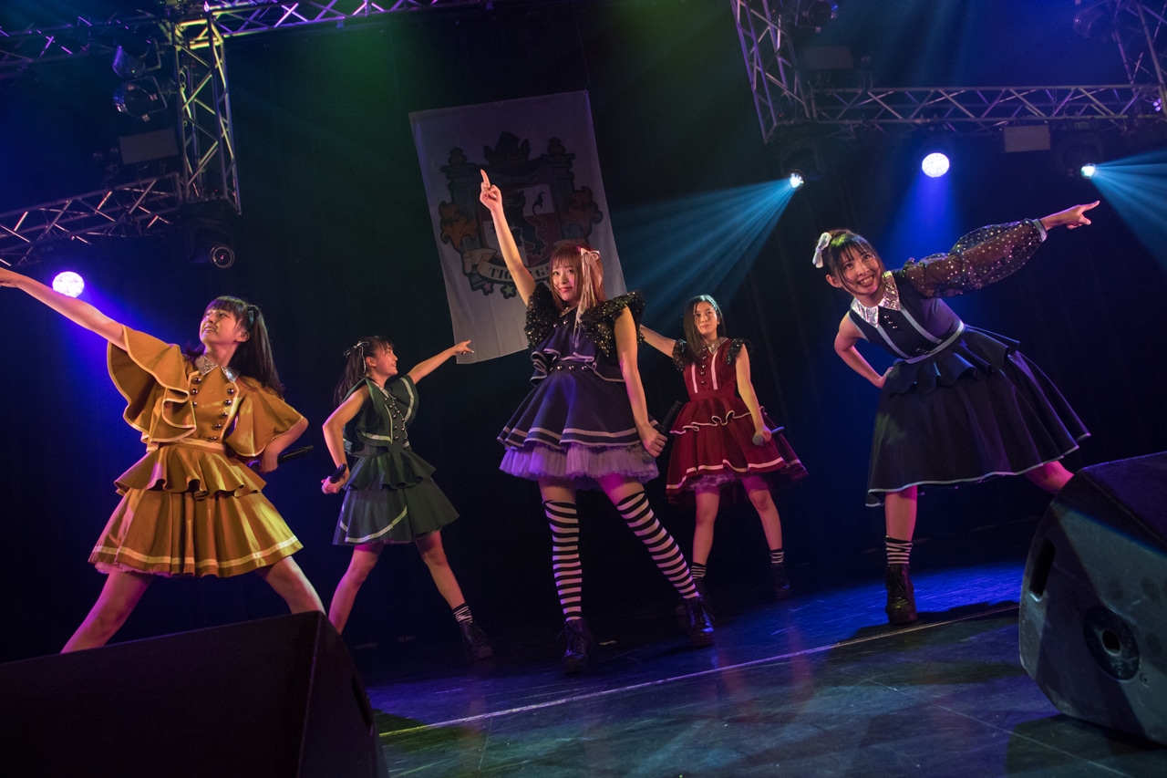 マジカル・パンチライン「1stワンマンライブ "World’s End Wonderland: Episode I"」の様子。（提供：林晋介）