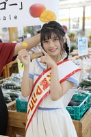 沖縄・沖縄県庁で行われた沖縄マンゴー大使任命式に出席したSKE48の小畑優奈。 （写真提供：エイベックス）