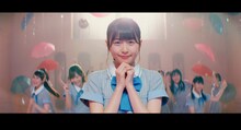 HKT48「キスは待つしかないのでしょうか?」のミュージックビデオのワンシーン。(c)AKS