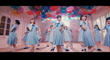 HKT48「キスは待つしかないのでしょうか?」のミュージックビデオのワンシーン。(c)AKS