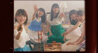HKT48「キスは待つしかないのでしょうか?」のミュージックビデオのワンシーン。(c)AKS