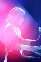 YOSHIKI（Piano, Dr）