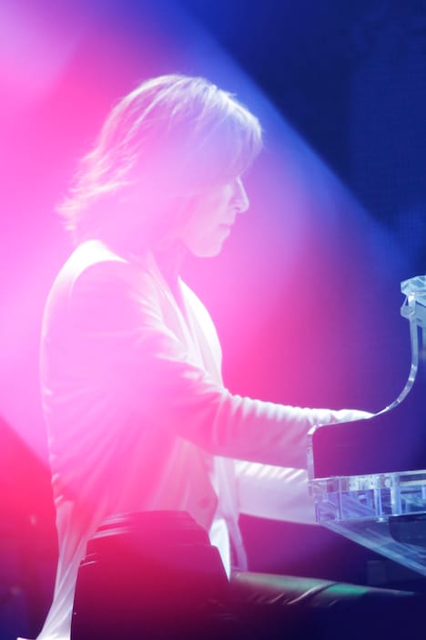 YOSHIKI（Piano, Dr）