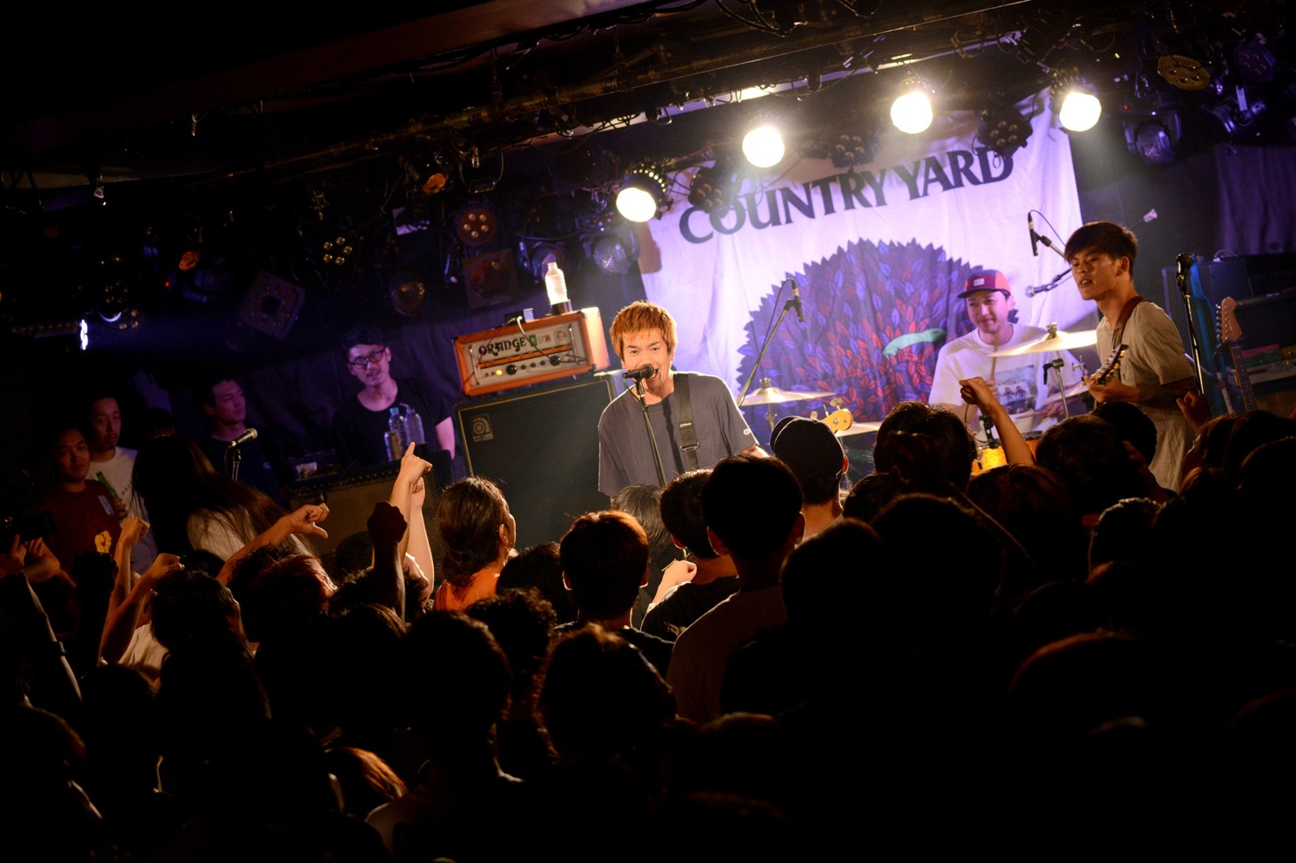 COUNTRY YARD「ONE TOUR」東京・新代田FEVER公演の様子。（撮影：半田安政[Showcase]）