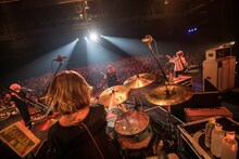 SCANDAL「SCANDAL TOUR 2017『SCANDALの47都道府県ツアー』」東京・チームスマイル・豊洲PIT公演の様子。（撮影：中島真）