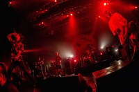 SHADOWS「OPERATION ATTIC TOUR」東京・TSUTAYA O-EAST公演の様子。（Photo by TAKASHI KONUMA）