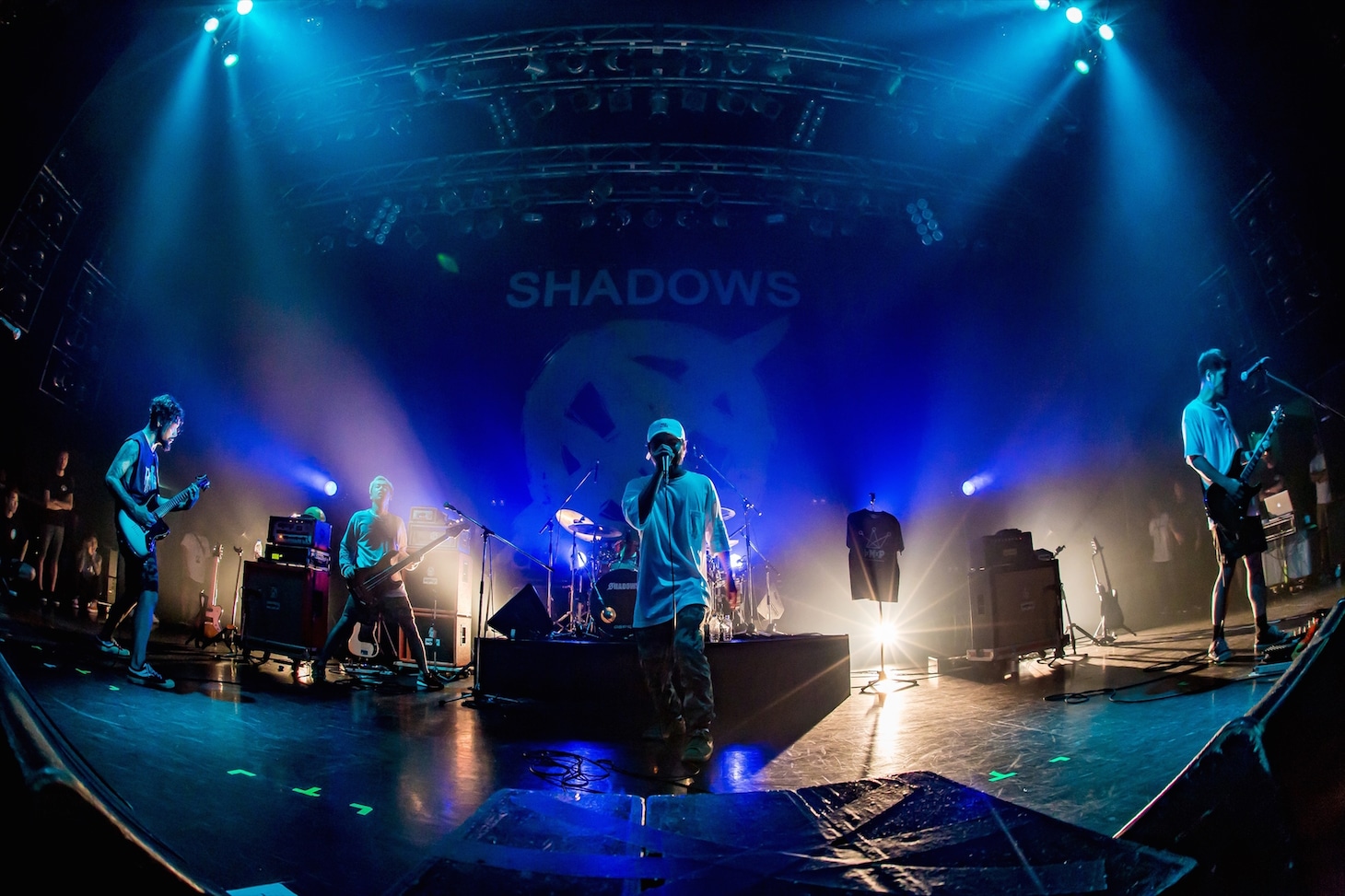 SHADOWS「OPERATION ATTIC TOUR」東京・TSUTAYA O-EAST公演の様子。（Photo by TAKASHI KONUMA）