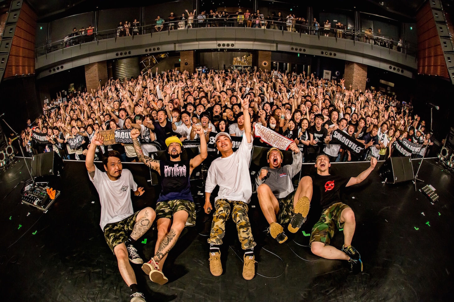 SHADOWS「OPERATION ATTIC TOUR」東京・TSUTAYA O-EAST公演の様子。（Photo by TAKASHI KONUMA）
