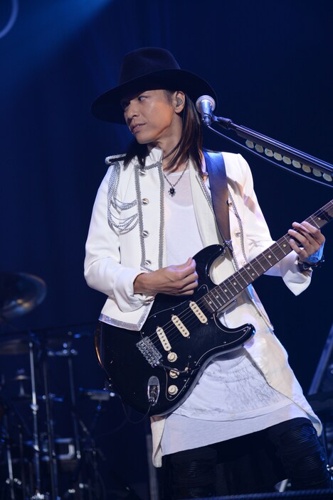 AKIHIDE（G）（撮影：達川範一）