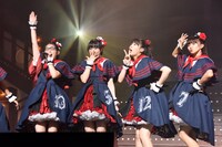 左から柏木ひなた、安本彩花、中山莉子、星名美怜。