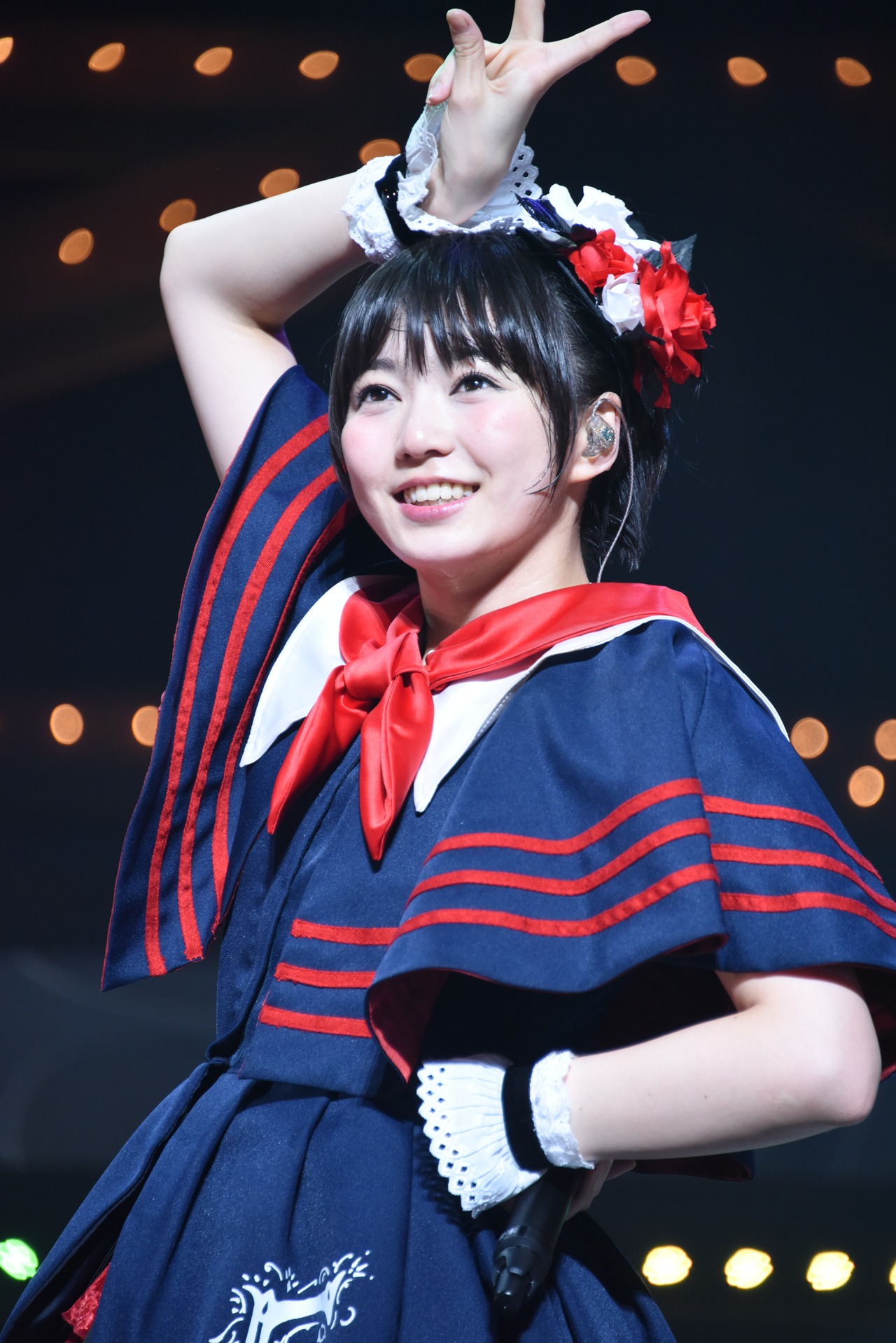 安本彩花