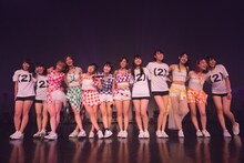 アップアップガールズ（仮）とアップアップガールズ（2）。（写真提供：YU-Mエンターテインメント）