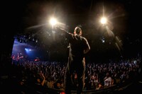 LACCOTOWER結成15周年特別企画「黒白歌合戦（こくはくうたがっせん） 黒の部」東京・LIQUIDROOM公演の様子。（撮影：鈴木公平）