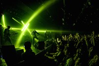 LACCOTOWER結成15周年特別企画「黒白歌合戦（こくはくうたがっせん） 黒の部」東京・LIQUIDROOM公演の様子。（撮影：鈴木公平）